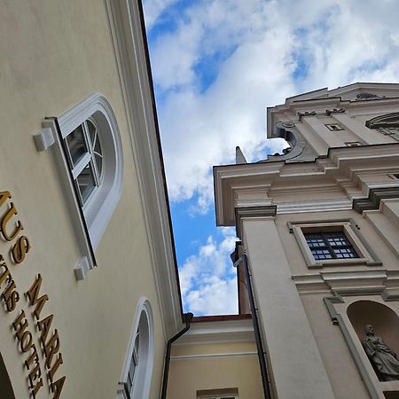 Domus Maria Hotell VNO Eksteriør bilde