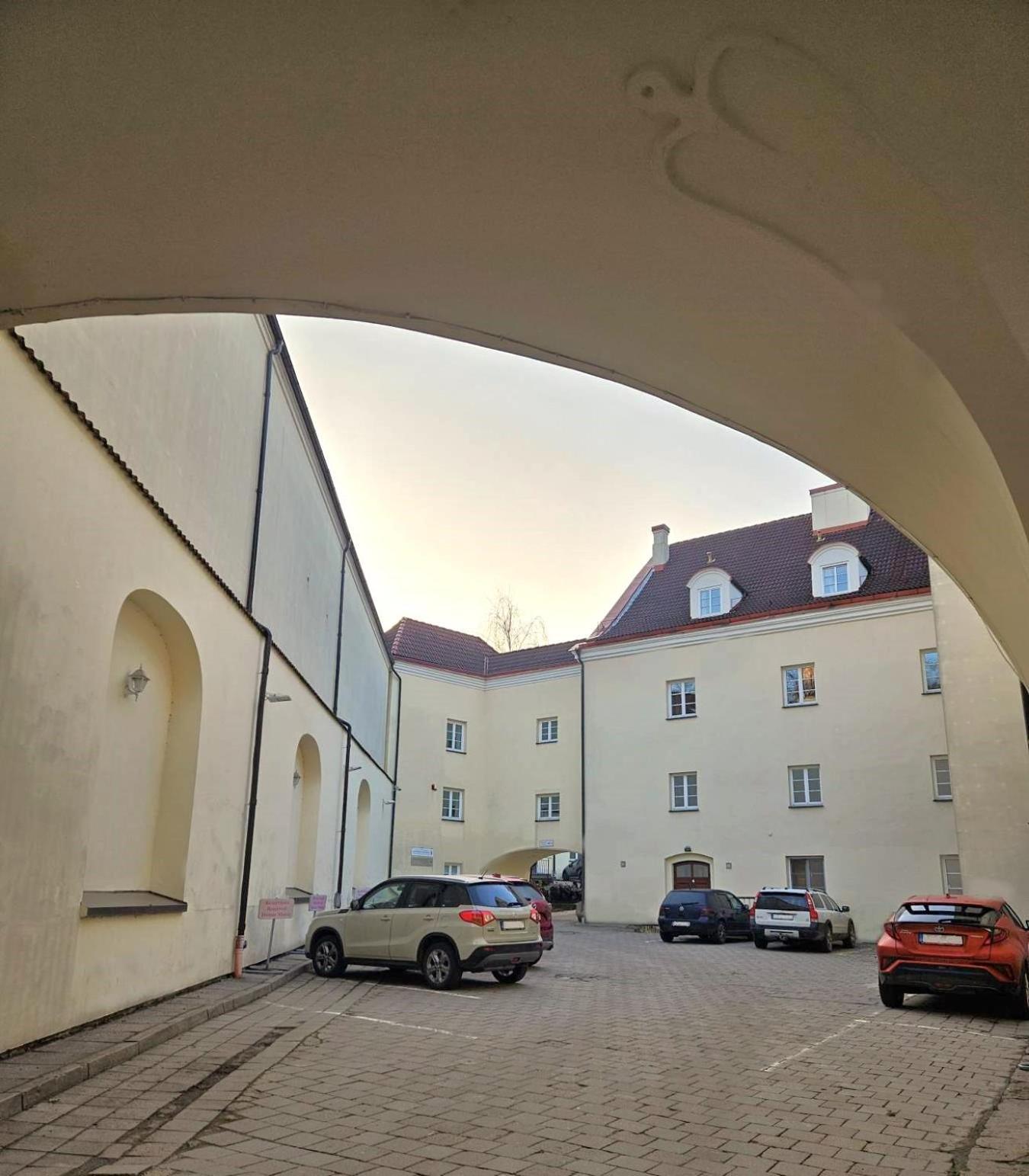 Domus Maria Hotell VNO Eksteriør bilde